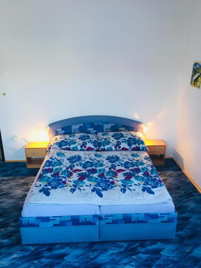 Apartman126 Харачов Екстериор снимка